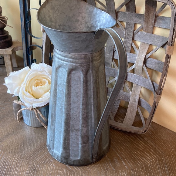 NEW! Large Vintage Inspired Distressed Galvanized Metal Rustic Farmhouse Pitcher - Picture 6 of 8